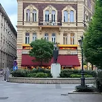 Apartment Titaru House In The Center Of Budapest